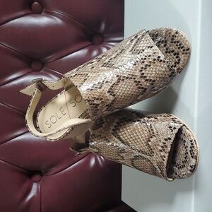 SOLE SOCIETY WOMEN'S  LEATHER UPPER NEW SUMMER SHOES